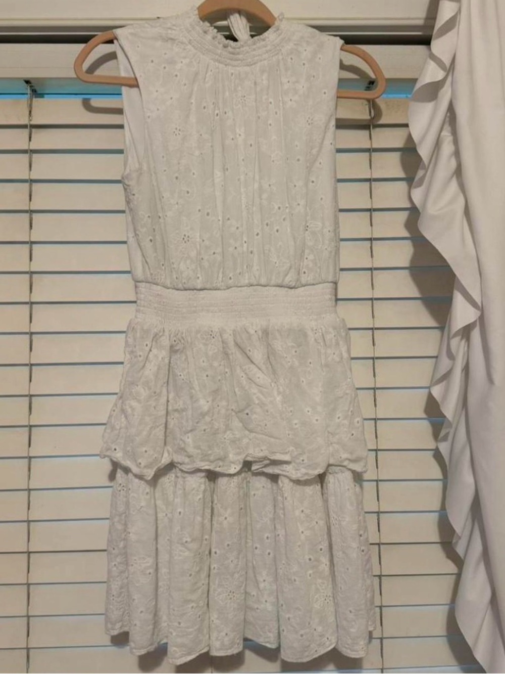 Laundry By Shelli Segal White Eyelet Tiered Dress